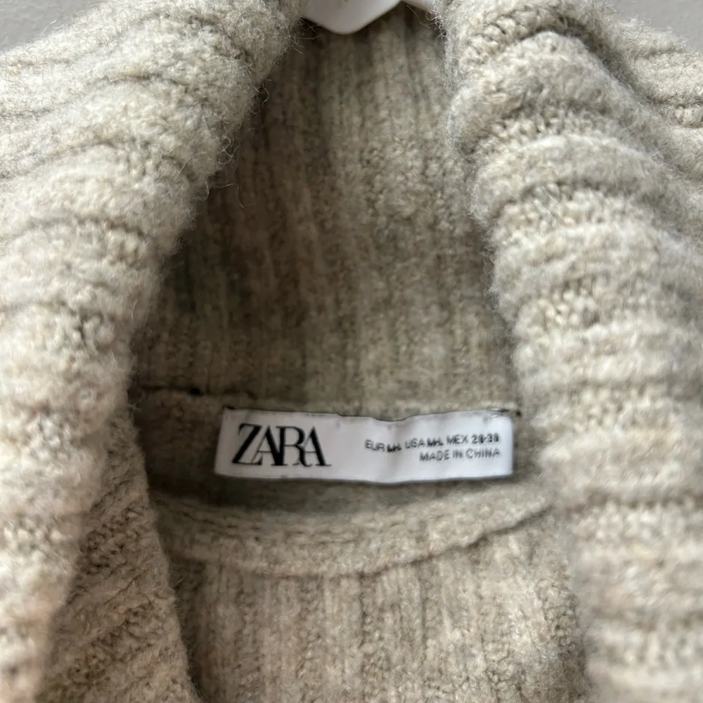 Zara Women’s Light Brown Turtleneck Sweater - Picture 4 of 5